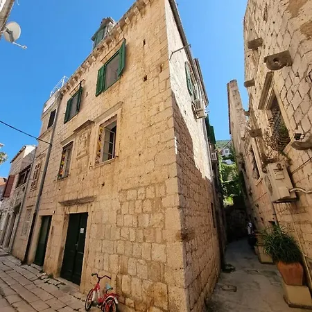 Apartament Octopus Vis